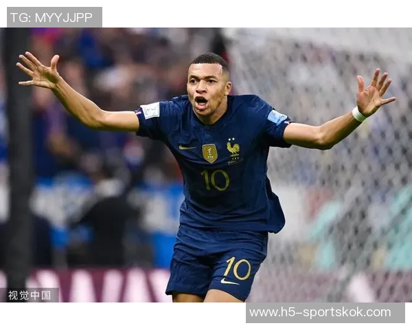 查马杜神奇折射助喀麦隆迅速扳平姆巴佩场边热情庆祝